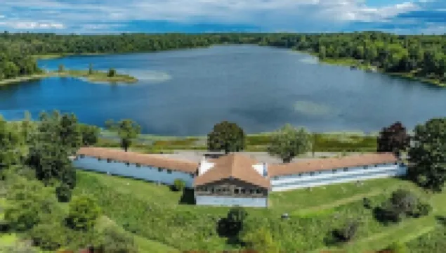 福克斯湖景小屋 住宿飯店