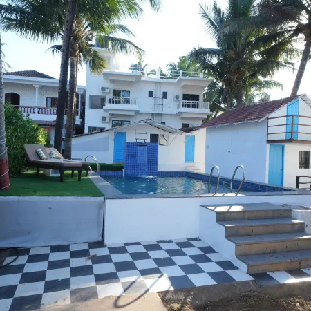 Beachouse Beachfront Cottages and Suites