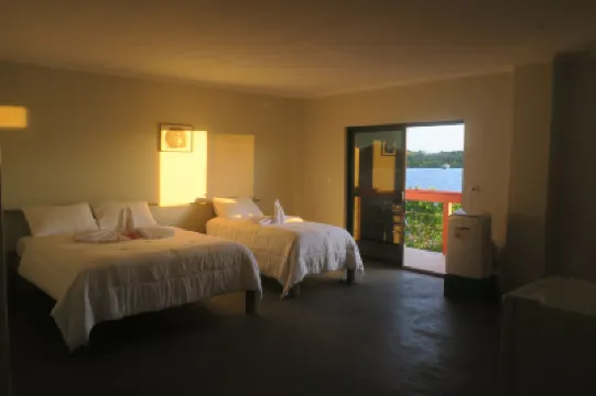 Zaru Hotel فنادق في 