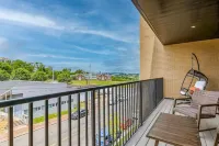 Nashville Oasis at The Muse: Modern 2BR With Balcony & Rooftop Views - Alojamientos