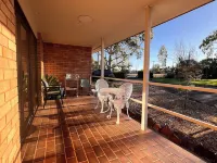 Christine Griffiths Units Hotel a Dubbo