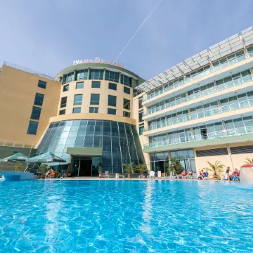 Ivana Palace Hotel - Free Parking