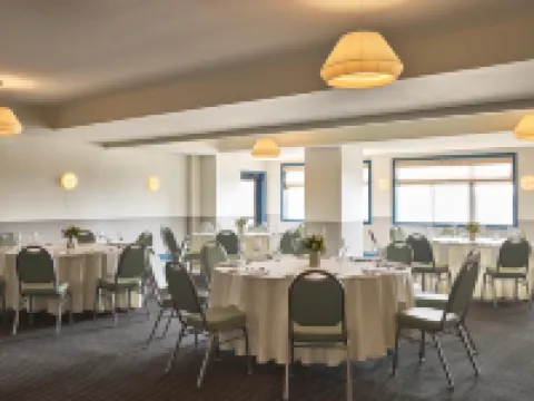 Wayfinder Newport Hotels in Newport County