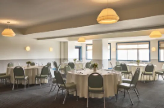 Wayfinder Newport Hotels in Newport