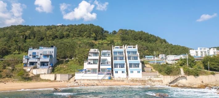 Yeongdeok Chaeumneul Pool Villa Hotels in Yeongdeok