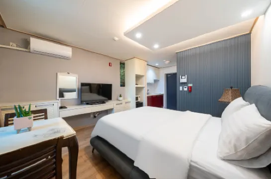 Ian Residence - เพนชั่น