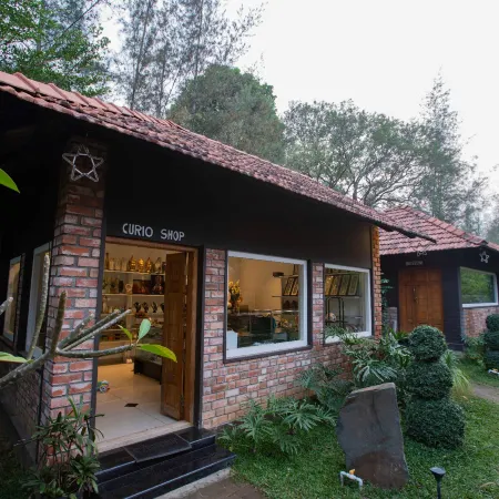 Oxy Valley Resort