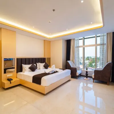 Ratan International Hotel berhampiran Tugu Peringatan Perang Perancis