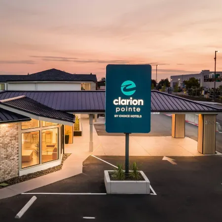 Clarion Pointe Mount Vernon - Burlington