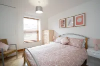 Apartment 2 Bedroom, Ballyhackamore - Hot Tub