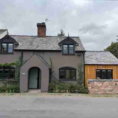 Boutique Luxury Cottage Cheshire Wedding Guests Hotel Exterior