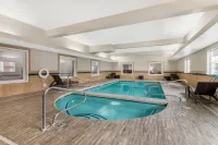 Comfort Inn Ballard-Roosevelt - Pools