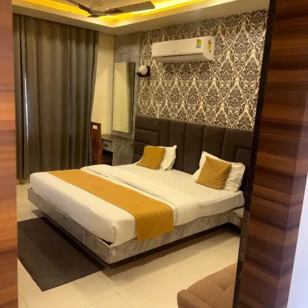 Hotel Rajshree