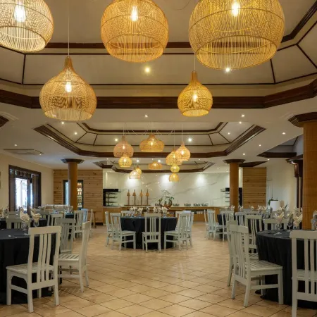 Aanari Hotel & Spa