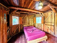 Don Jon's Surf and Yoga Lodge - 2-Star