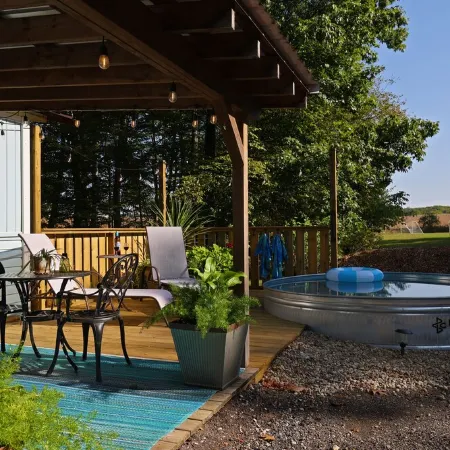 Couples Romantic Country Bungalow, Private, Stock Tank Pool, Birds, Wildlife
