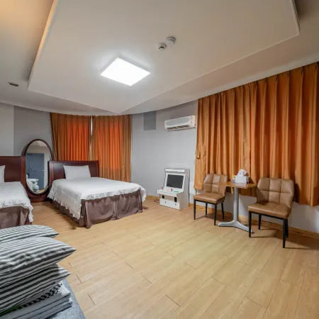 Inje Tourist Hotel Отели рядом с достопримечательностью «Собор Индже»