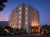 Hillcrest Hotel and Resort فنادق في آبو روڈ