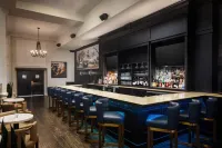 The Elms Hotel Spa, A Destination by Hyatt Hotel - Bar
