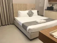 THE SAJ HOTEL APARTMENTS Отели в г. 
