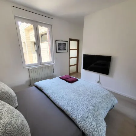 Maison Proches des Places Avec Stationnement