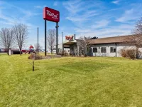 Red Roof Inn & Suites Tomah Hotels in Tomah