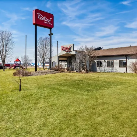 Red Roof Inn & Suites Tomah