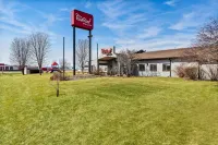 Red Roof Inn & Suites Tomah