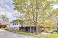 Columbia City Vacation Rental w/ Lake Access - Wifi