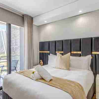 Ellipse Guest House Close to Mall of Africa Rooms