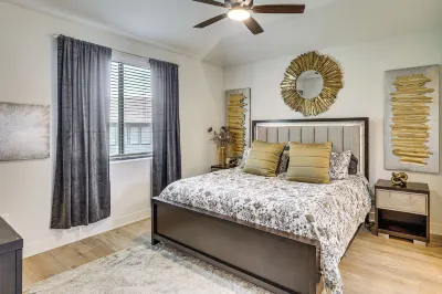 Soccer Fans Welcome! Luxe Raymore Escape w/ Patio Hotels in 