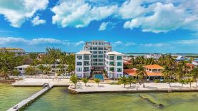 Diamante Beachfront Suites