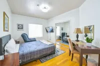 6 Bedrooms, Walking Distance to Airport - Kitchens