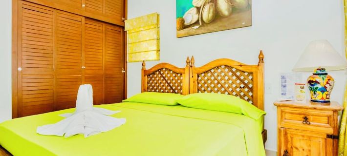 Playacar - Superior Budget Room with Swimming Pool Air Conditioning and Parking Hotels in Solidaridad