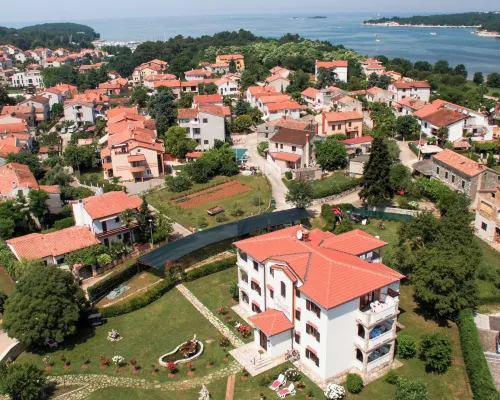 Villa Linet Hotels in Funtana