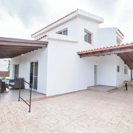 Protaras Holiday Villa Ds54 / 3 Bedroom Villa in the Center