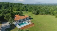 Photinia in Labin With 3 Bedrooms and 1 Bathrooms - Villaer