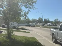 Charming 3-Bedroom Retreat in Prime Calgary Location - 2-Star