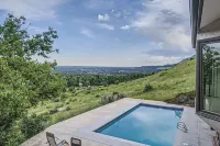 Private Retreat in Boulder with Fabulous Views - Hot Tub