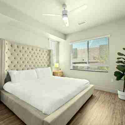 Brand New 2BR - 2 King Beds Pool Gym Rooms