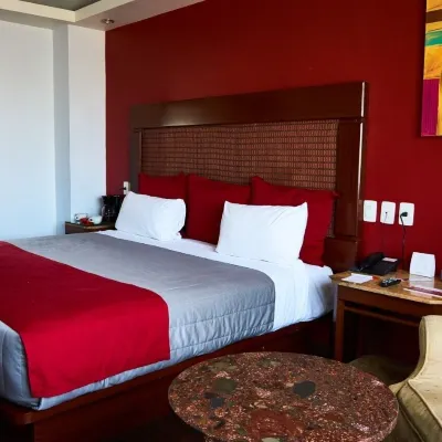 Hotel Celta Hotels near Guadalajara Expo