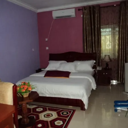 Hotel Geneza