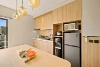 Oku Suites Apartment - Condos