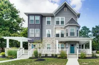 Walk to Cleveland Clinic! Contemporary Townhome - Condos