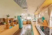 Airstream Oasis in Joshua Tree w spa and Fire pit - Apartments