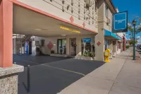 ロードウェイ イン フラッグスタッフ - ダウンタウン - マウンテンビュー
