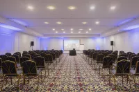 Argenta Tower Hotel & Suites - Kitchens