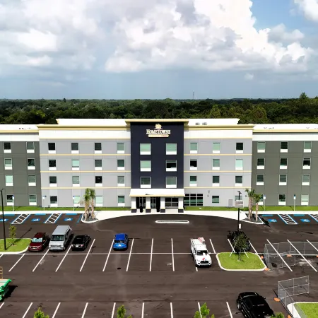 HomeTowne Studios Tampa - Airport
