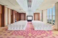 Courtyard by Marriott Navi Mumbai - Boutique