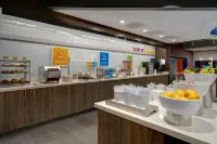 Tru by Hilton Wake Forest Raleigh North - breakfast